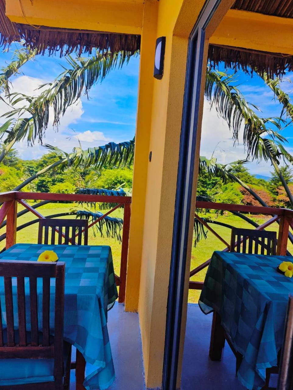 Bungalows Des Tropiques Nosy-Be Buitenkant foto